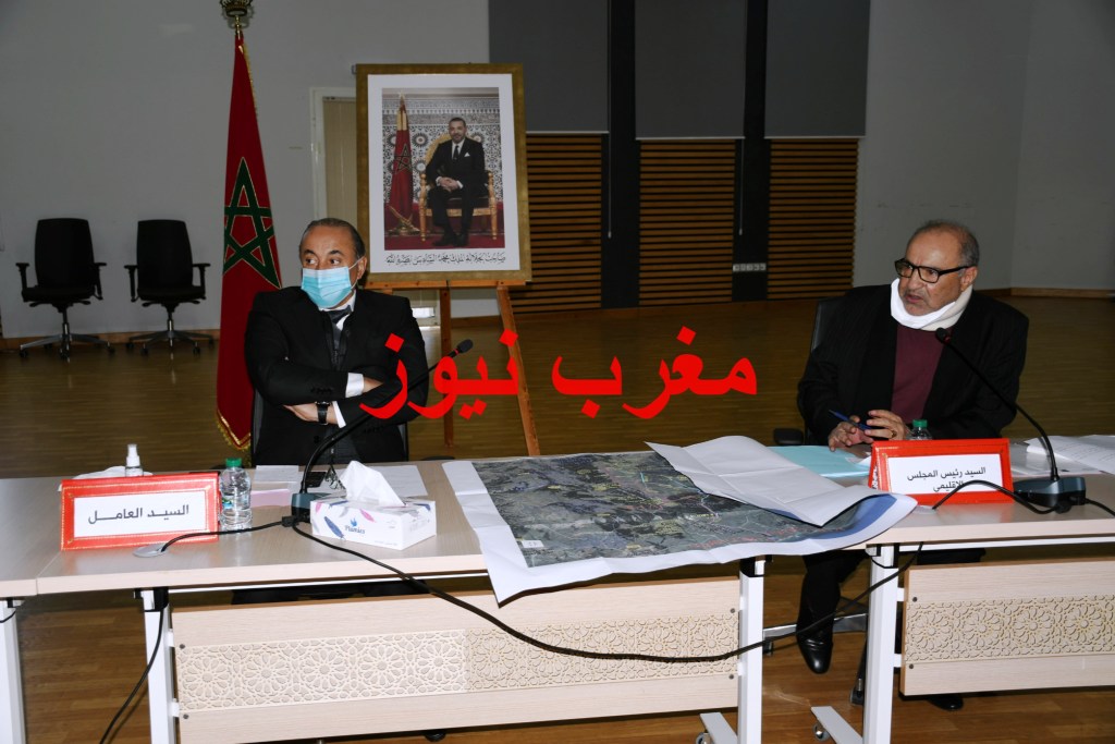 السيد "خليل الدهي" رئيس المجلس الإقليمي، السيد "سمير اليزيدي" عامل إقليم بنسليمان